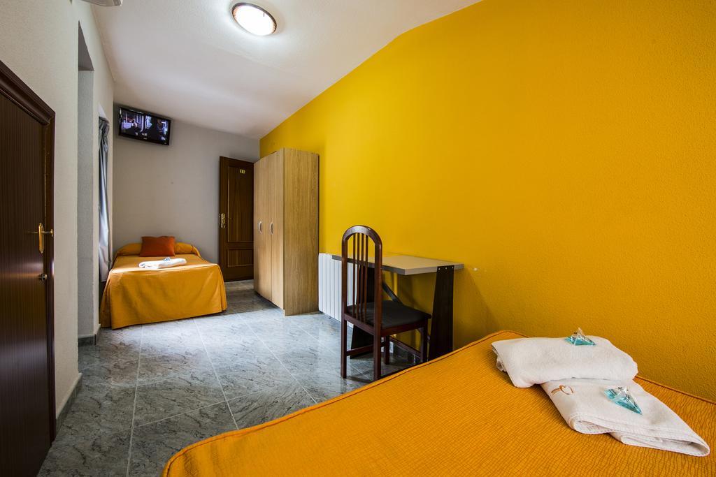 Hostal Escala Luna Salamanca Esterno foto